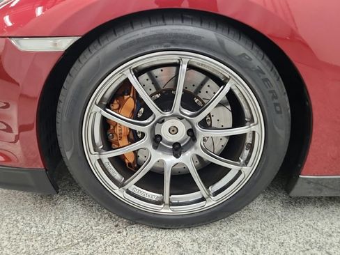 Used 2015 Nissan GT-R Premium AWD/4WD image 14
