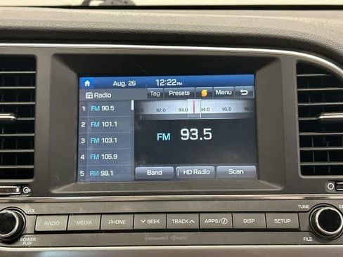 Used 2018 Hyundai Elantra SEL FWD image 10