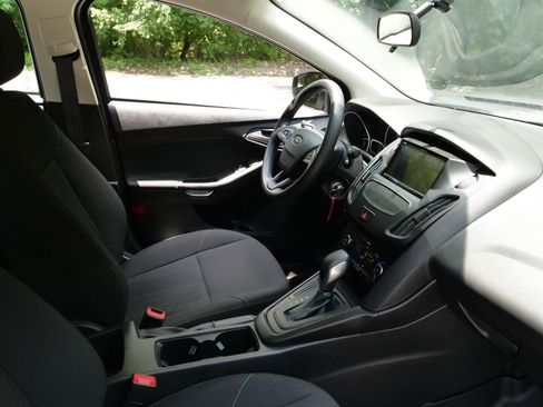Used 2018 Ford Focus S FWD image 27