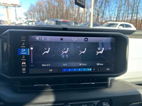 Used 2024 Jeep Gladiator Sport image 13