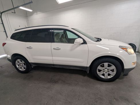 Used 2012 Chevrolet Traverse LT AWD/4WD image 3