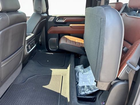 Used 2024 GMC Sierra 3500 Denali Ultimate AWD/4WD image 20