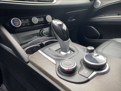 Used 2019 Alfa Romeo Stelvio Ti w/ Nero Edizione image 46