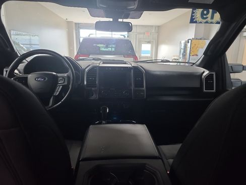 Used 2019 Ford F150 XLT w/ Equipment Group 302A Luxury AWD/4WD image 11