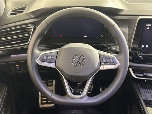 New 2026 Volkswagen Atlas Cross Sport SEL R-Line AWD/4WD image 16