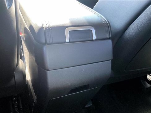 Used 2025 Hyundai Santa Fe SEL FWD image 30