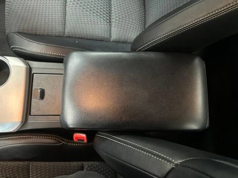 Used 2012 Toyota Camry SE FWD image 16