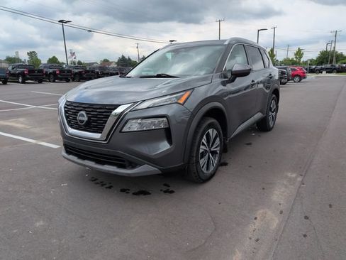 Used 2022 Nissan Rogue SV w/ SV Premium Package AWD/4WD image 3