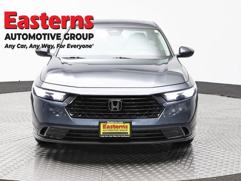 Used 2023 Honda Accord EX image 2