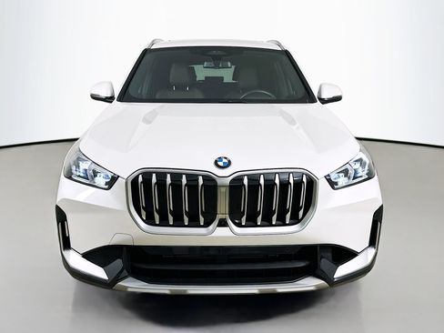 Used 2025 BMW X1 xDrive28i AWD/4WD image 2