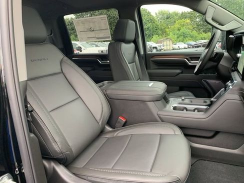 New 2026 GMC Sierra 2500 Denali w/ Denali Reserve Package image 28