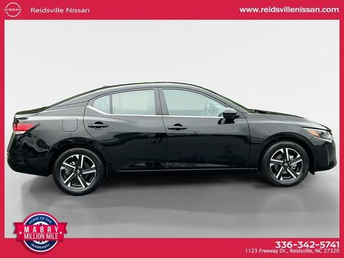 Used 2025 Nissan Sentra SV FWD image 7