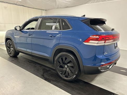 Used 2025 Volkswagen Atlas Cross Sport SE AWD/4WD image 7