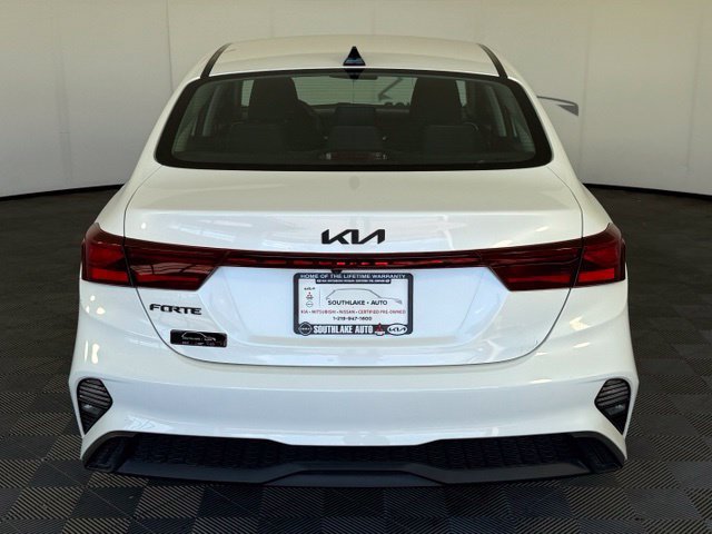 Used 2022 Kia Forte LXS w/ LXS Technology Package FWD image 6
