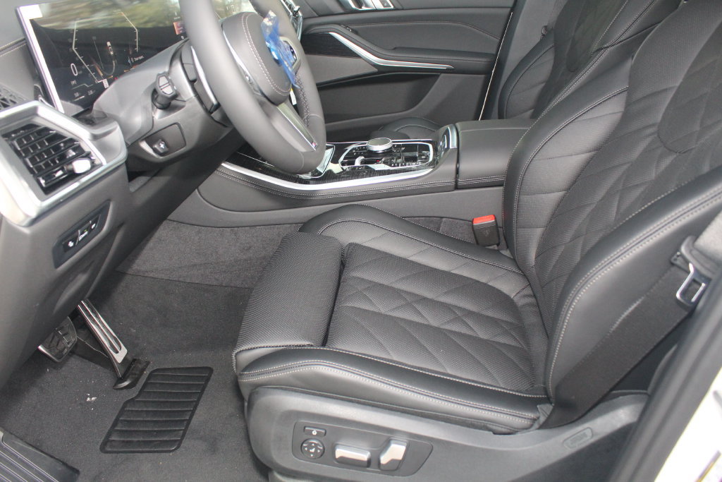 Used 2026 BMW X5 xDrive40i AWD/4WD image 19