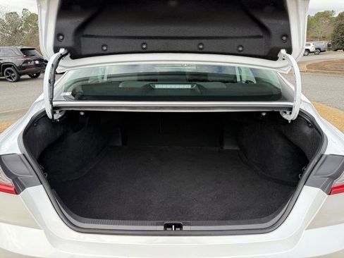 Used 2025 Toyota Camry XLE image 30