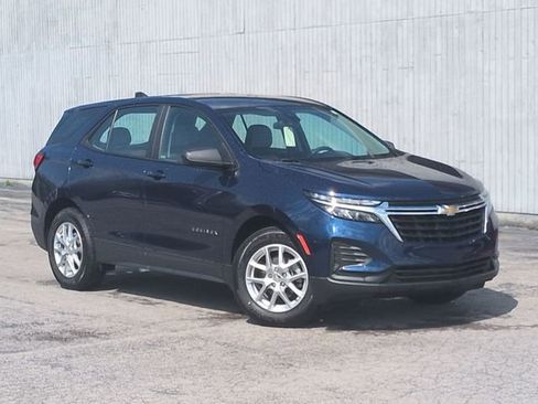 Used 2023 Chevrolet Equinox LS image 11