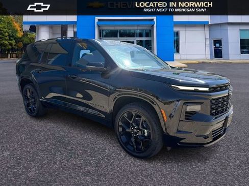 New 2026 Chevrolet Traverse RS w/ LPO, Floor Liner Package AWD/4WD image 3