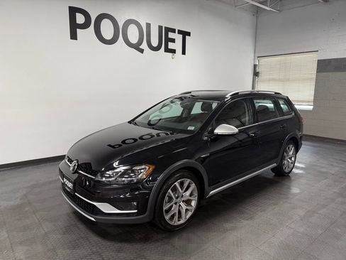 Used 2019 Volkswagen Golf Alltrack SEL AWD/4WD image 2