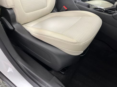 Certified 2023 Buick Encore GX Select FWD image 11