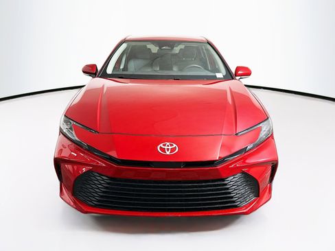 Used 2025 Toyota Camry LE FWD image 2