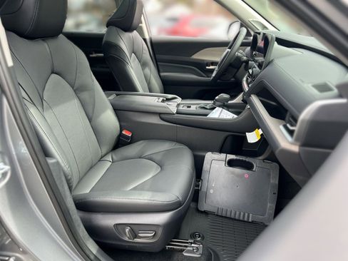 New 2026 Toyota Grand Highlander Limited image 24