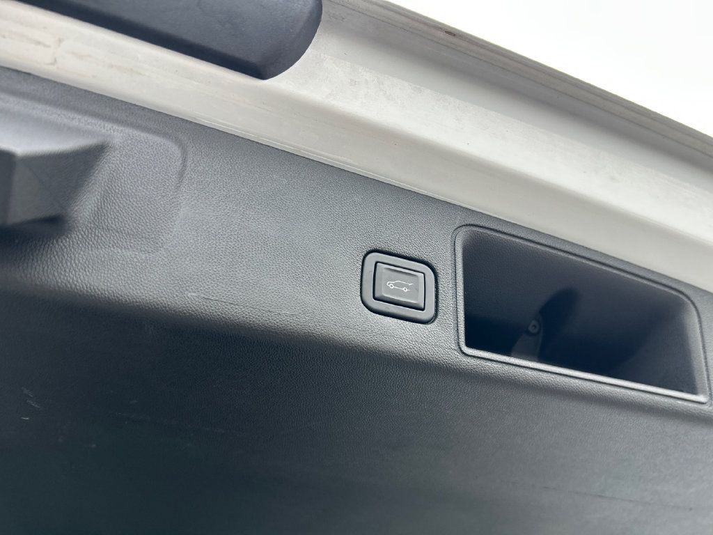 Certified 2023 GMC Terrain SLT FWD image 37