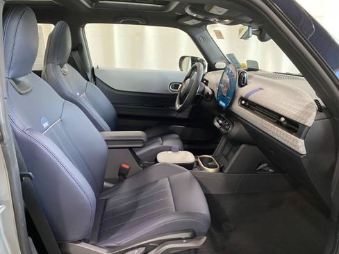 Used 2025 MINI Cooper S FWD image 9