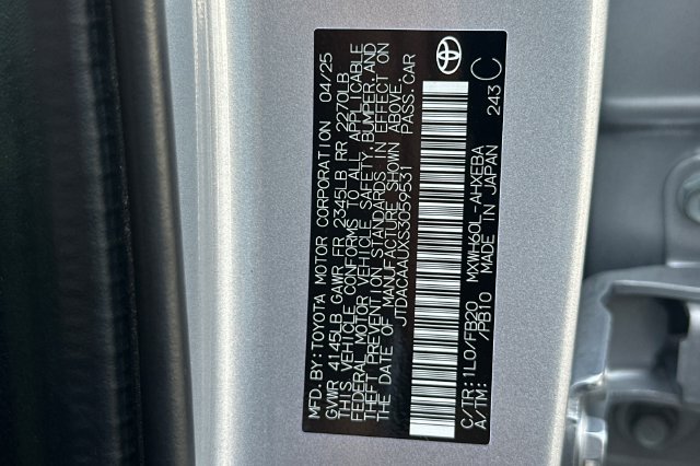 Certified 2025 Toyota Prius LE FWD image 34