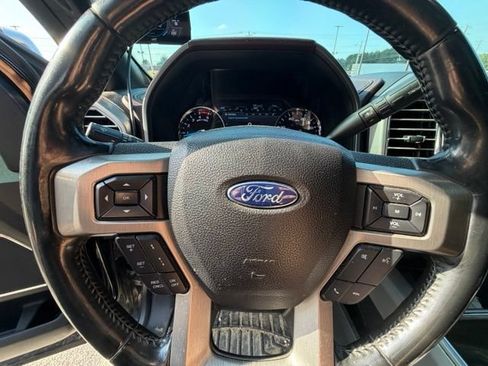 Used 2017 Ford F250 Platinum w/ Platinum Ultimate Package AWD/4WD image 11