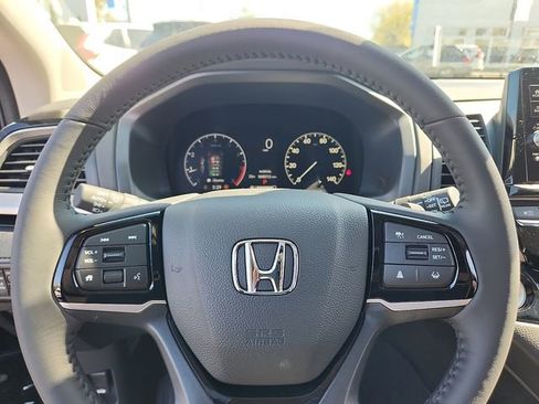New 2026 Honda Odyssey Touring image 19