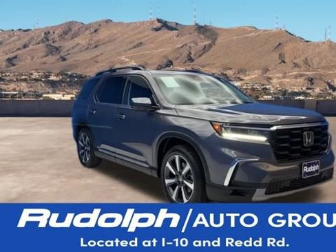 Used 2024 Honda Pilot Touring image 7