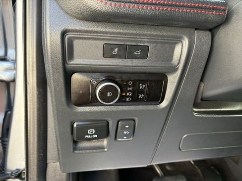 Used 2023 Ford Expedition Limited AWD/4WD image 29