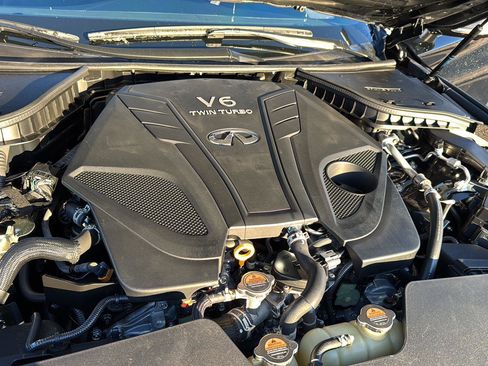 Used 2022 INFINITI Q60 Red Sport 400 w/ Carbon Fiber Package image 28