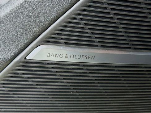 Used 2020 Audi Q8 Premium Plus w/ Premium Plus Package image 23