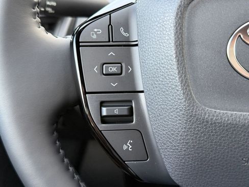 New 2026 Toyota Prius LE image 18