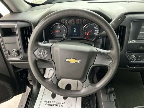 Used 2018 Chevrolet Silverado 1500 Custom w/ Custom Value Package AWD/4WD image 4