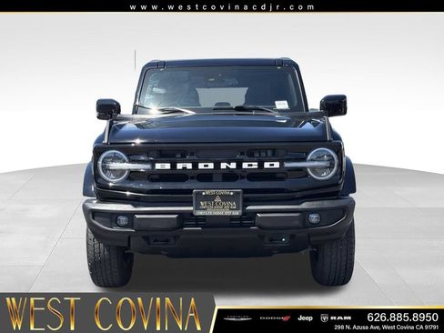 Used 2025 Ford Bronco Outer Banks AWD/4WD image 3