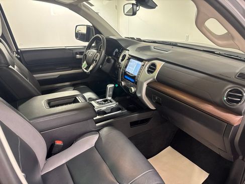 Used 2021 Toyota Tundra Limited w/ Limited Premium Package AWD/4WD image 27