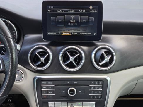 Used 2017 Mercedes-Benz CLA 250 image 18