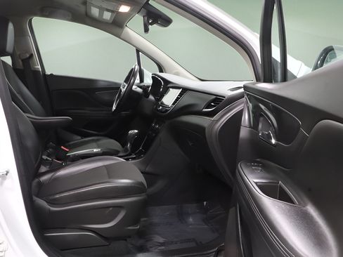 Used 2019 Buick Encore Sport Touring AWD/4WD image 15