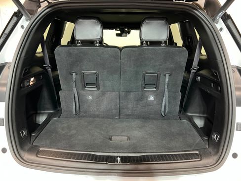 Used 2024 Jeep Grand Cherokee L Limited w/ Luxury Tech Group II image 23