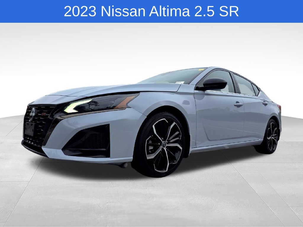 Used 2023 Nissan Altima 2.5 SR w/ SR Premium Package FWD image 10