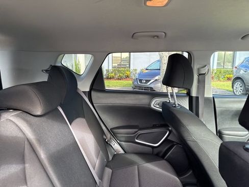 Used 2025 Kia Soul LX w/ LX Technology Package FWD image 15
