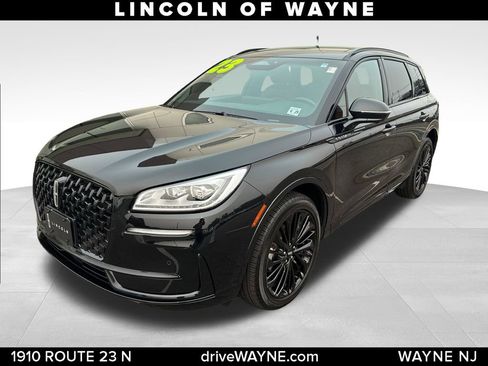Certified 2023 Lincoln Corsair Reserve AWD/4WD image 1