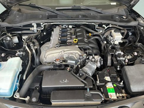 Used 2020 MAZDA MX-5 Miata Sport RWD image 17