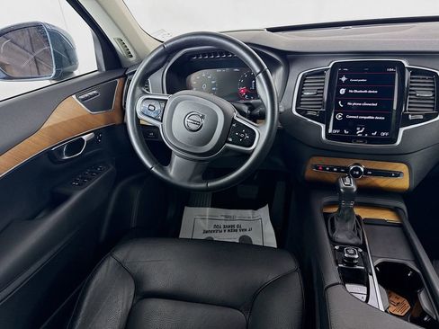 Used 2022 Volvo XC90 T6 Momentum w/ Advanced Package image 26