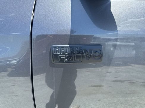 Used 2020 Toyota Tundra SR5 AWD/4WD image 10