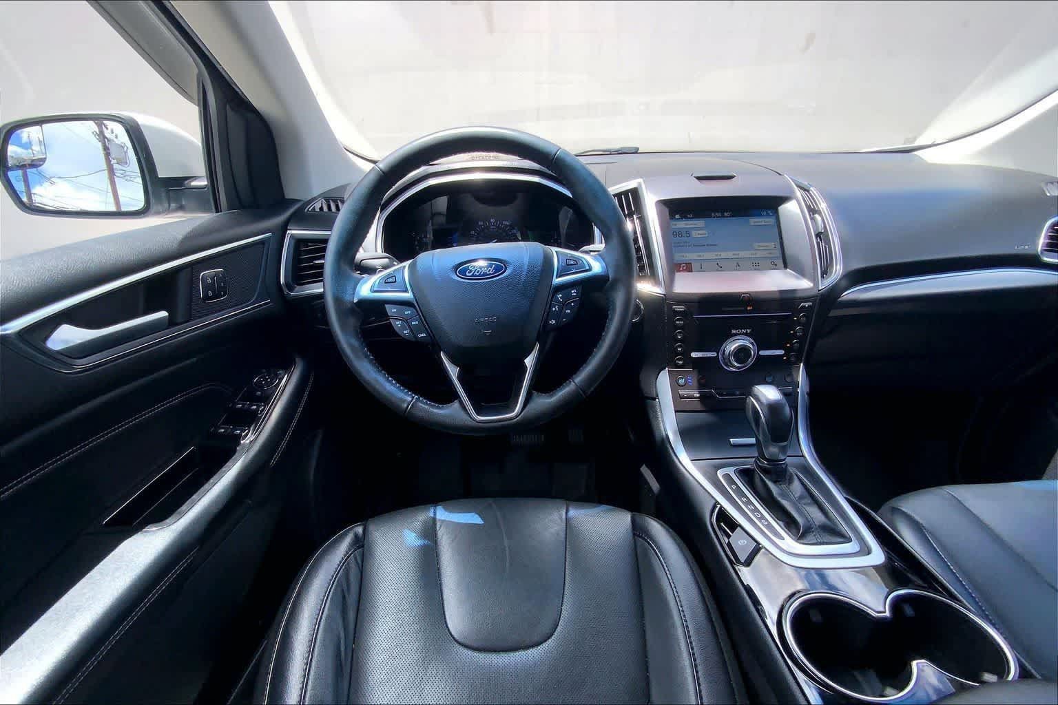 Used 2018 Ford Edge Titanium w/ Equipment Group 301A FWD image 14