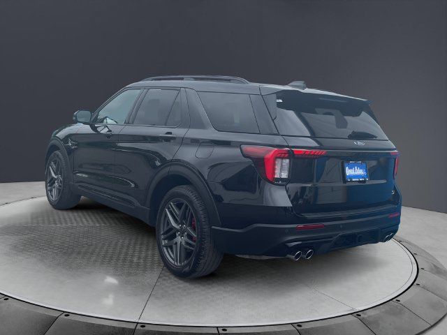 Used 2025 Ford Explorer ST AWD/4WD image 3